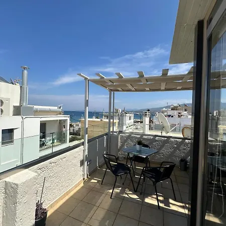 Connie's Sea Side 2b העיירה קוס