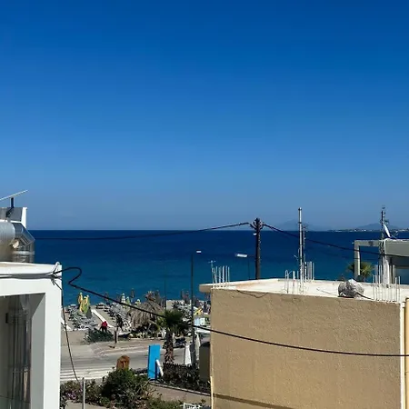 דירה Connie's Sea Side 2b