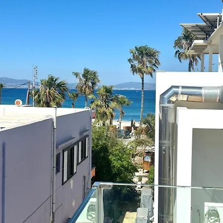 דירה Connie's Sea Side 2b *